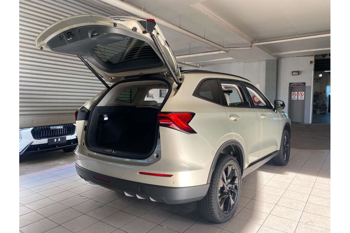 H6 Facelift Ult Auto Hybrid 4X4 AT1