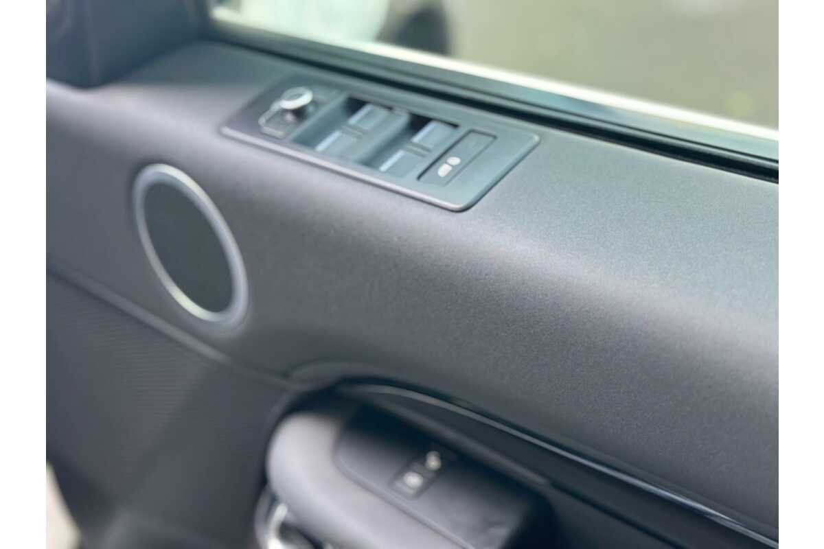 2018 Land Rover Discovery SD4 SE Series 5