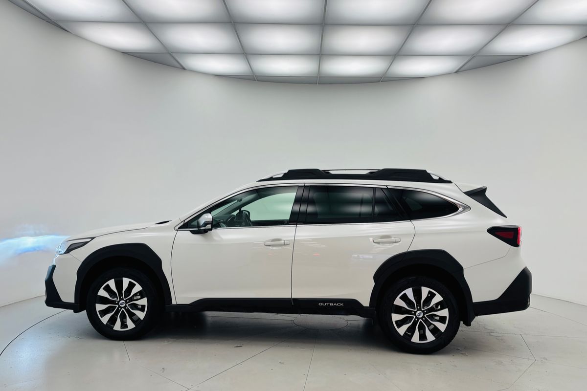 MY25 Subaru Outback Touring XT