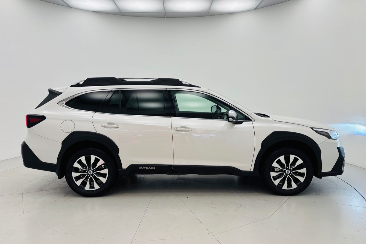 MY25 Subaru Outback Touring XT