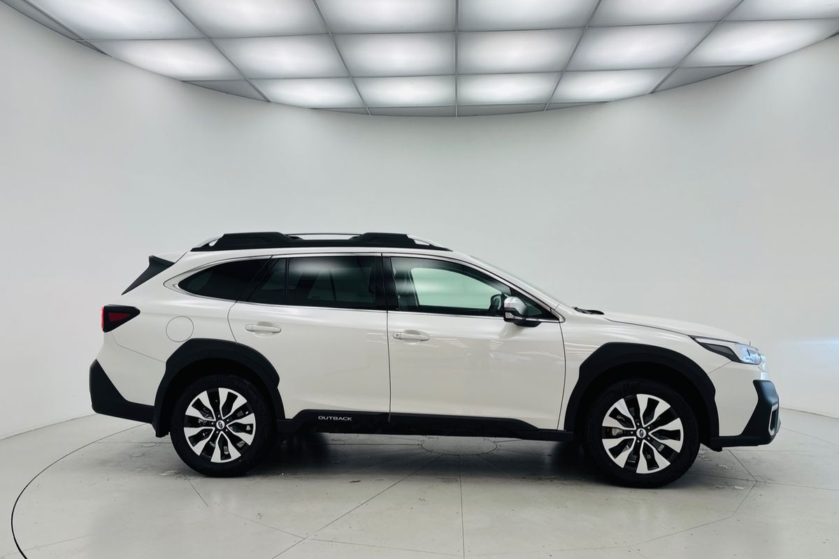 MY25 Subaru Outback Touring XT