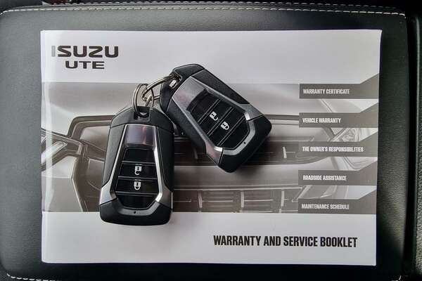 2022 Isuzu MU-X LS-M