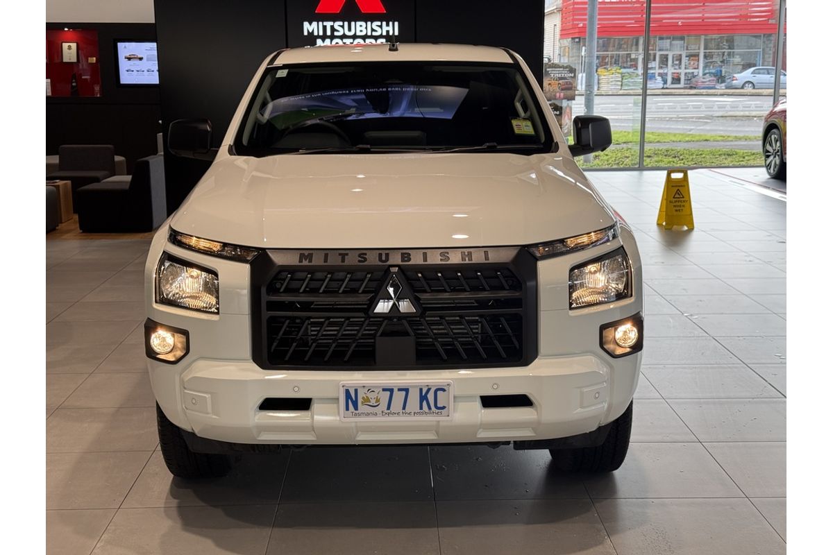2025 Mitsubishi MV Triton GLX-R 2.4L D 6AT 4X4 DC PU 2025 Mitsubishi MV Triton GLX-R 2.4L D 6AT 4X4 DC PU