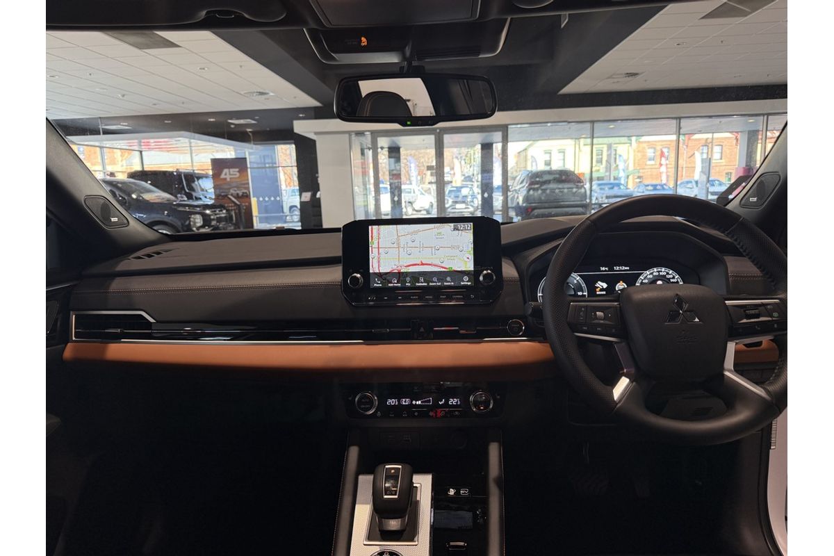 2024 Mitsubishi ZM Outlander EXCEED TOURER 2.4L PHEV 7ST