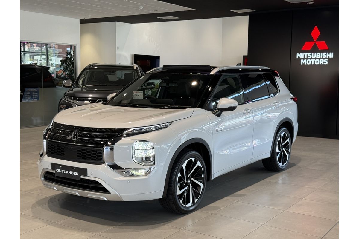 2024 Mitsubishi ZM Outlander EXCEED TOURER 2.4L PHEV 7ST