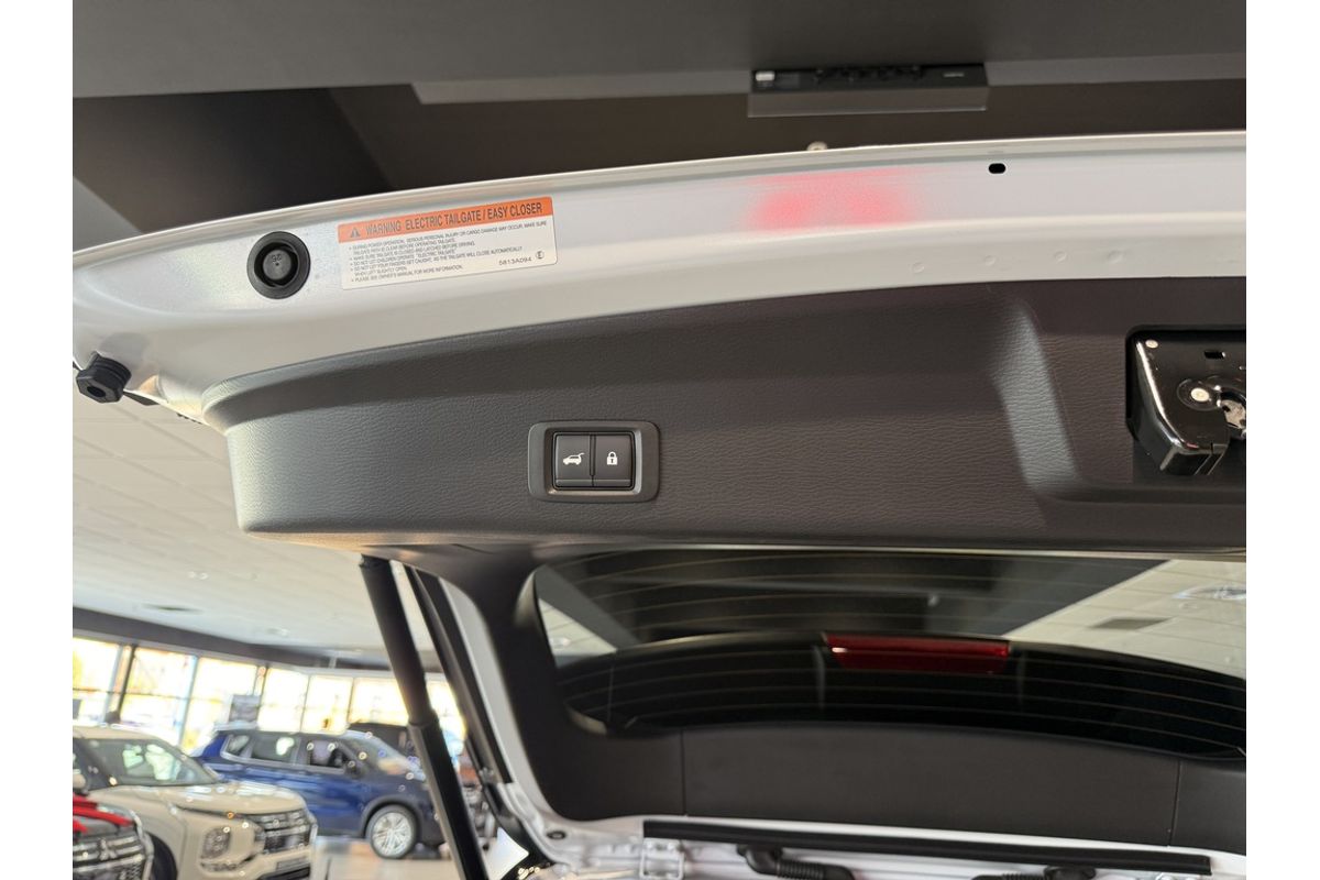 2024 Mitsubishi ZM Outlander EXCEED TOURER 2.4L PHEV 7ST
