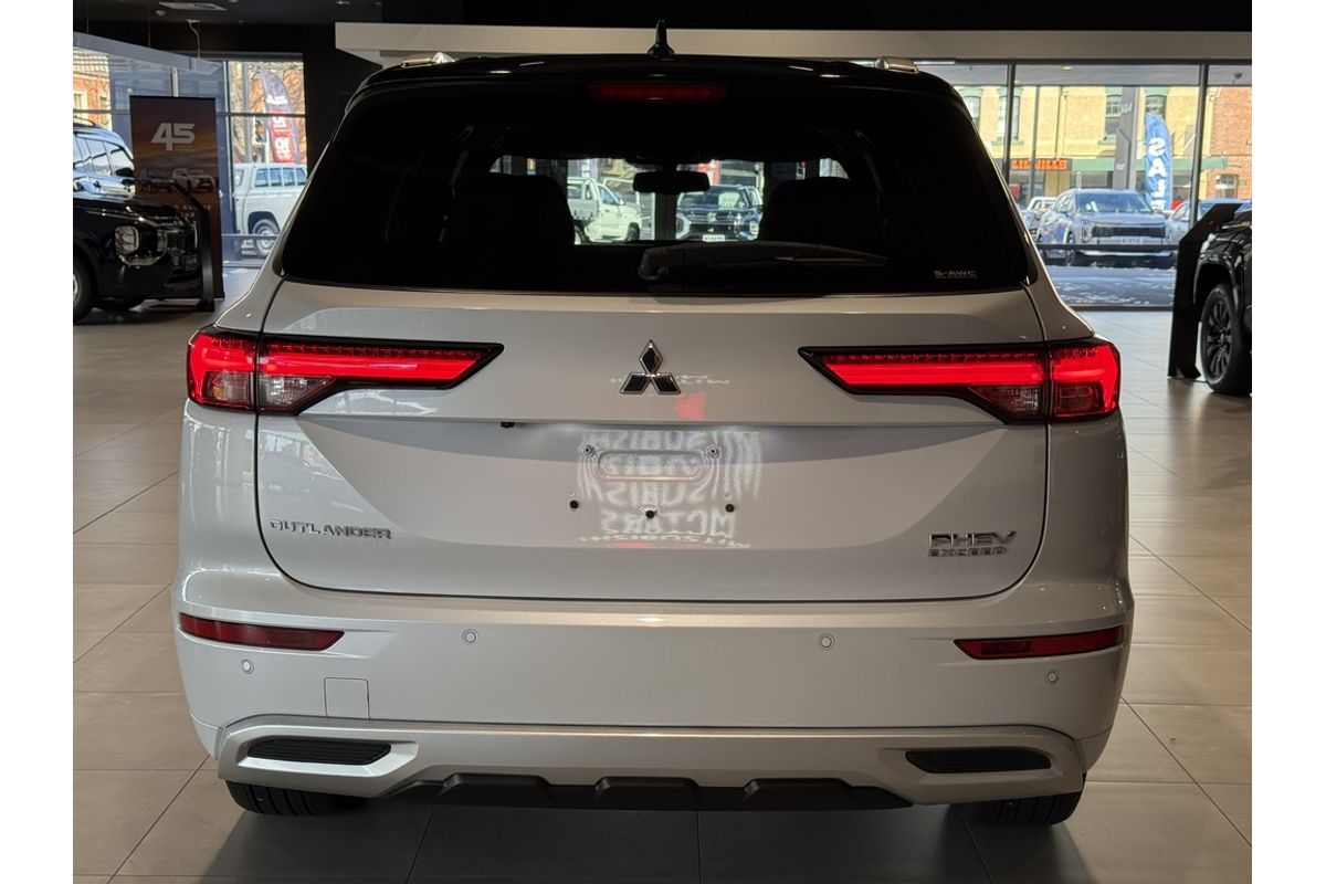 2024 Mitsubishi ZM Outlander EXCEED TOURER 2.4L PHEV 7ST