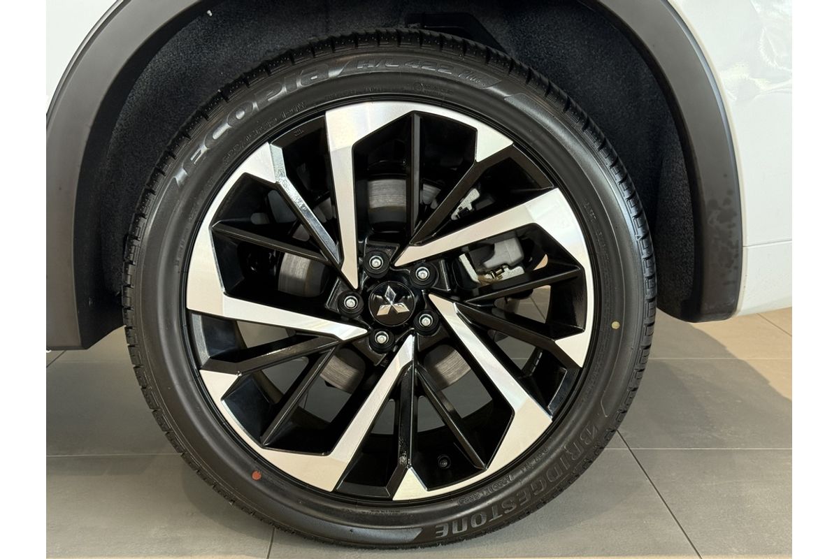 2024 Mitsubishi ZM Outlander EXCEED TOURER 2.4L PHEV 7ST