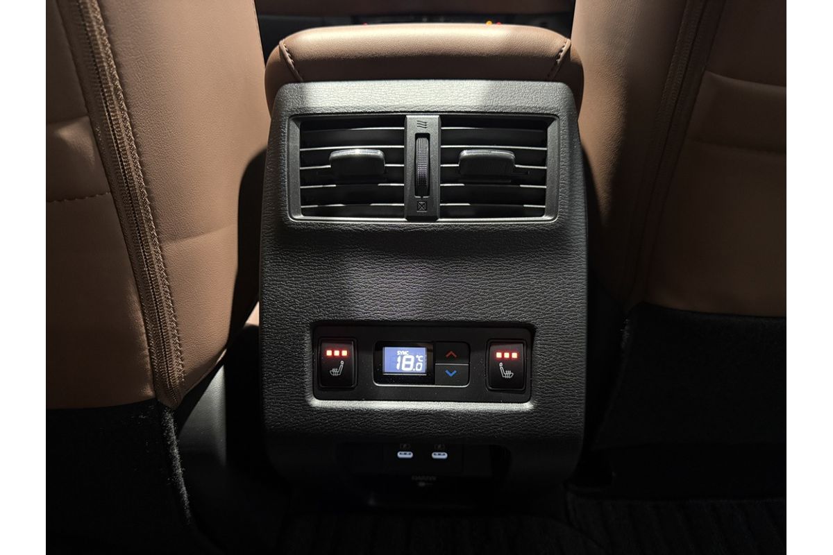 2025 Mitsubishi ZM Outlander EXCEED TOURER 2.4L PHEV 5ST