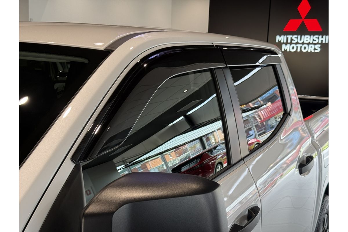 2025 Mitsubishi MV Triton GLX-R 2.4L D 6AT 4X4 DC PU
