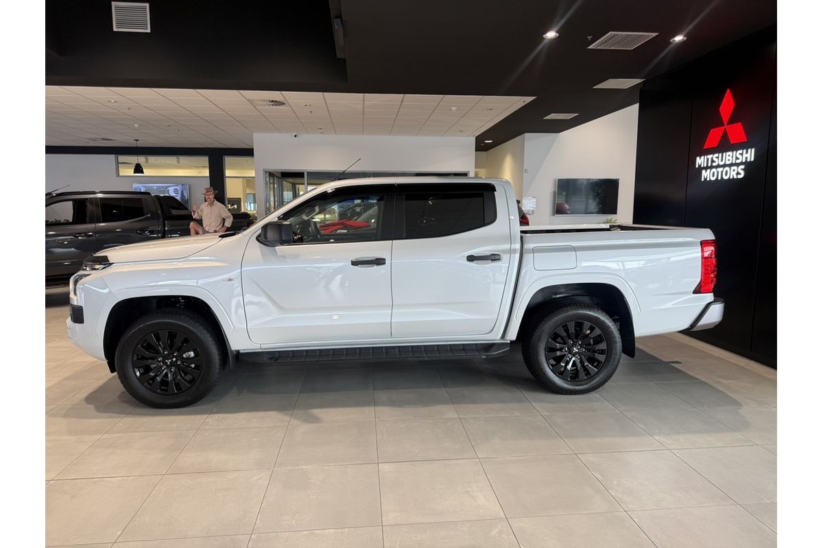 2025 Mitsubishi MV Triton GLX-R 2.4L D 6AT 4X4 DC PU