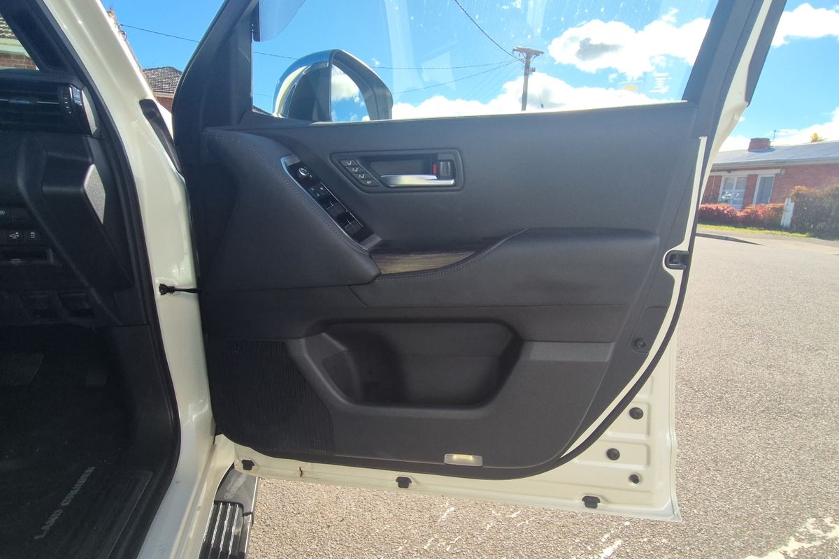 Wagon Sahara 3.3L Diesel Automatic