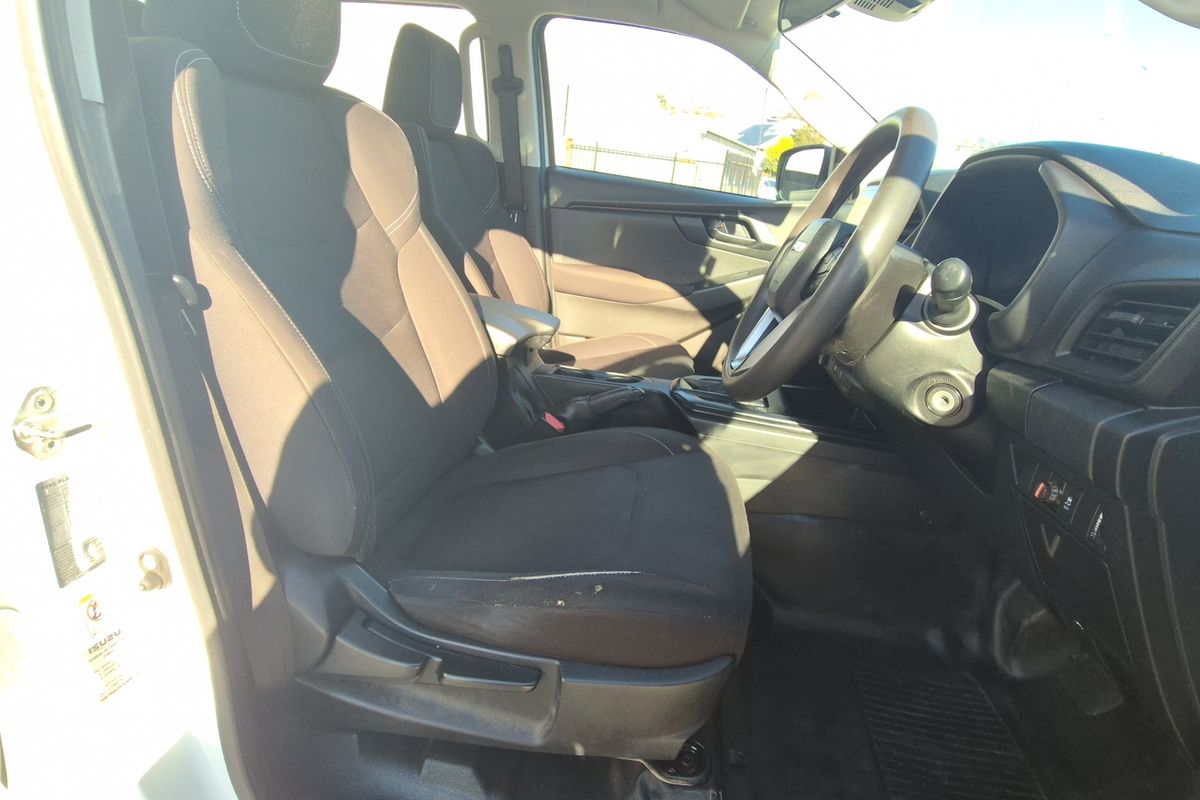 2021 Isuzu D-Max 4X2 Crew Cab Chassis SX Automatic (TOR0010)