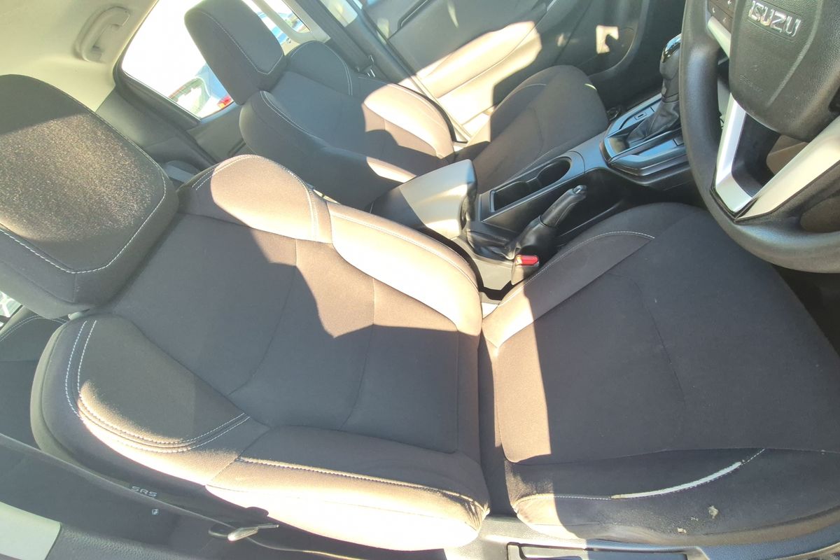 2021 Isuzu D-Max 4X2 Crew Cab Chassis SX Automatic (TOR0010)