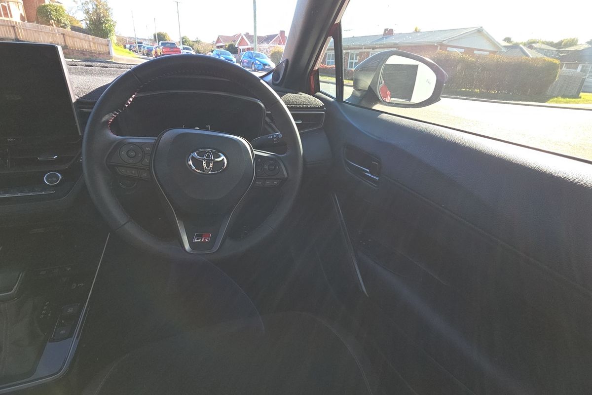 GR-S HV AWD 2.0L Auto CVT SUV