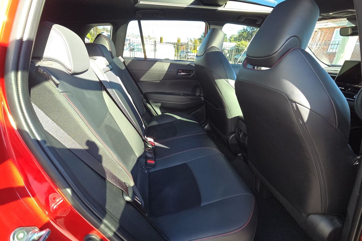 GR-S HV AWD 2.0L Auto CVT SUV