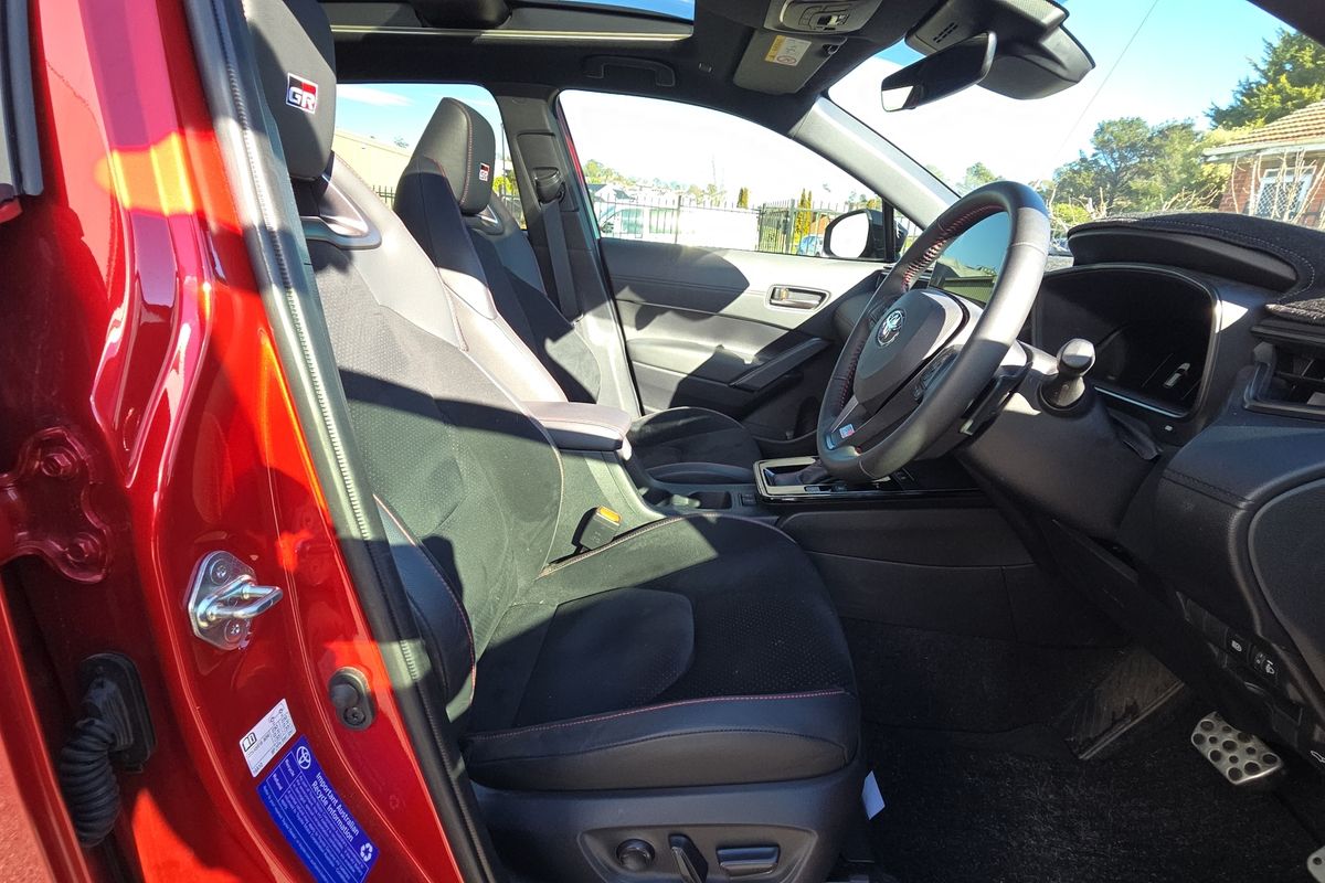 GR-S HV AWD 2.0L Auto CVT SUV