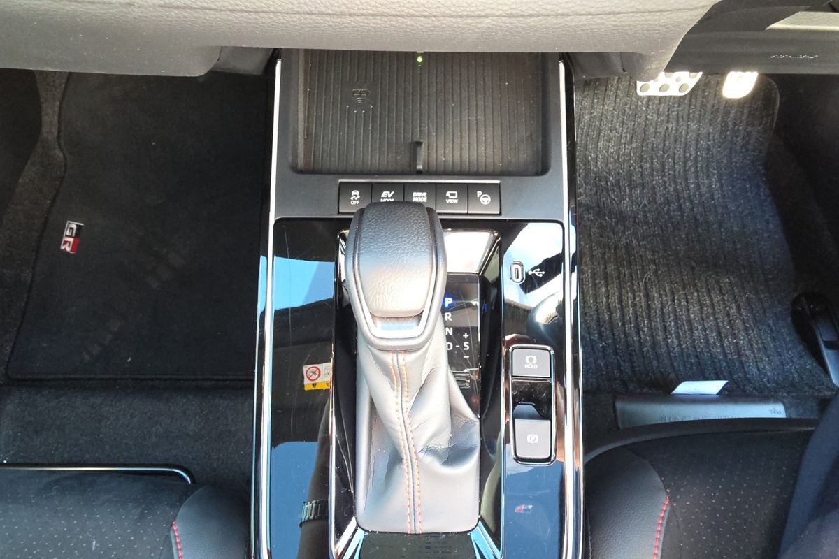GR-S HV AWD 2.0L Auto CVT SUV