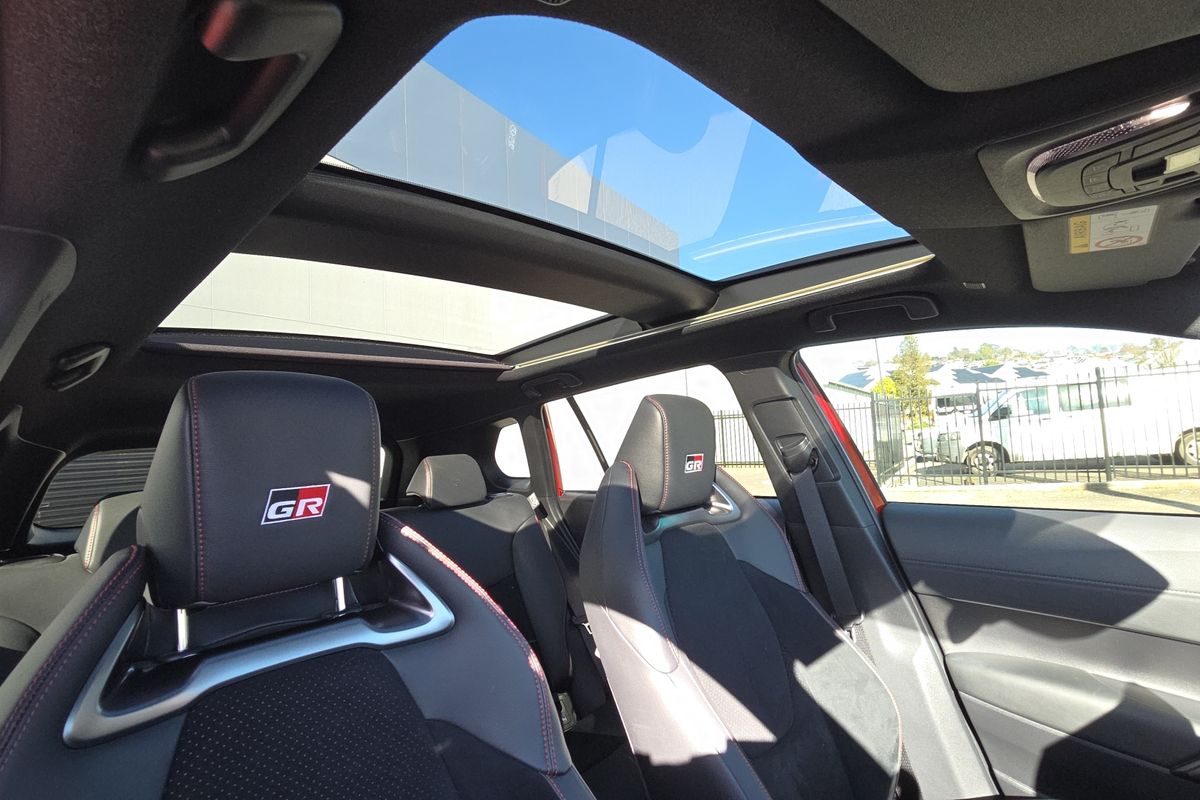 GR-S HV AWD 2.0L Auto CVT SUV