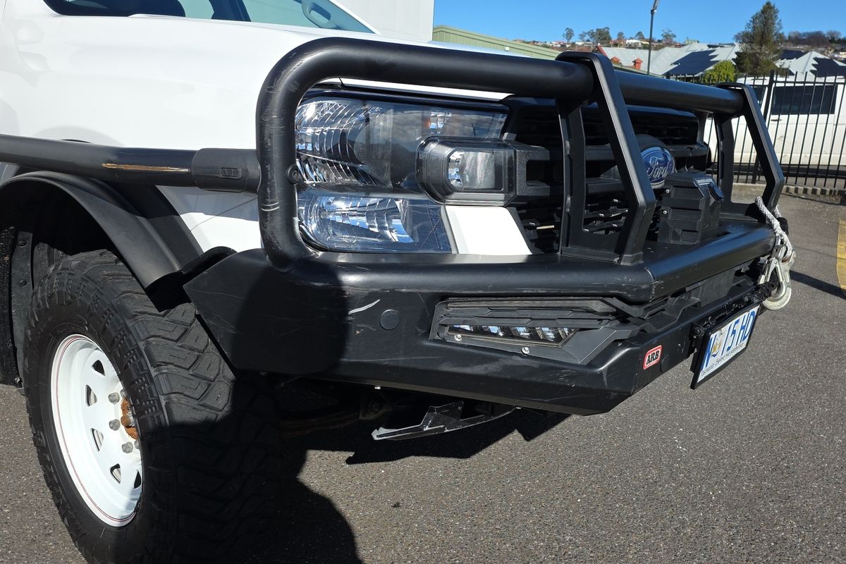 Ford  2022.00 DOUBLE CAB CHASSIS XL . 2.0L BiT DSL 10 SPD AUTO 4x4 .