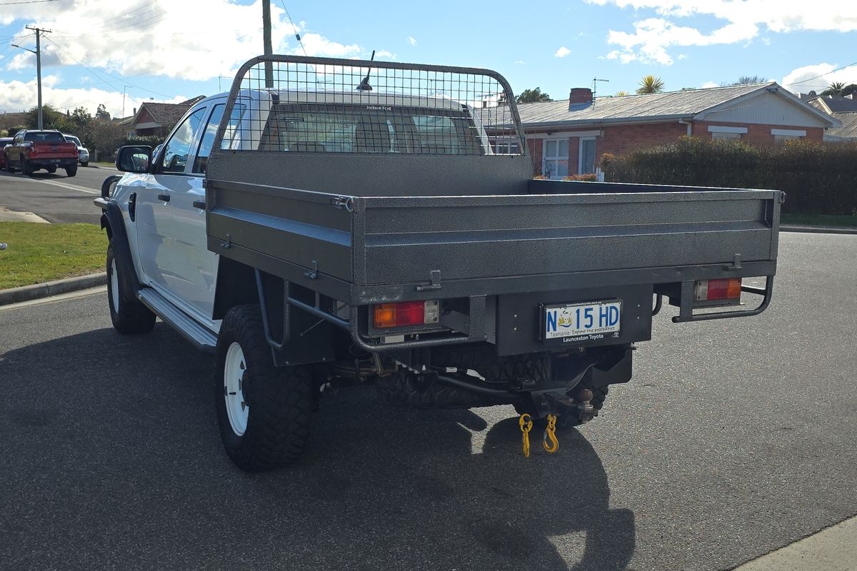 Ford  2022.00 DOUBLE CAB CHASSIS XL . 2.0L BiT DSL 10 SPD AUTO 4x4 .