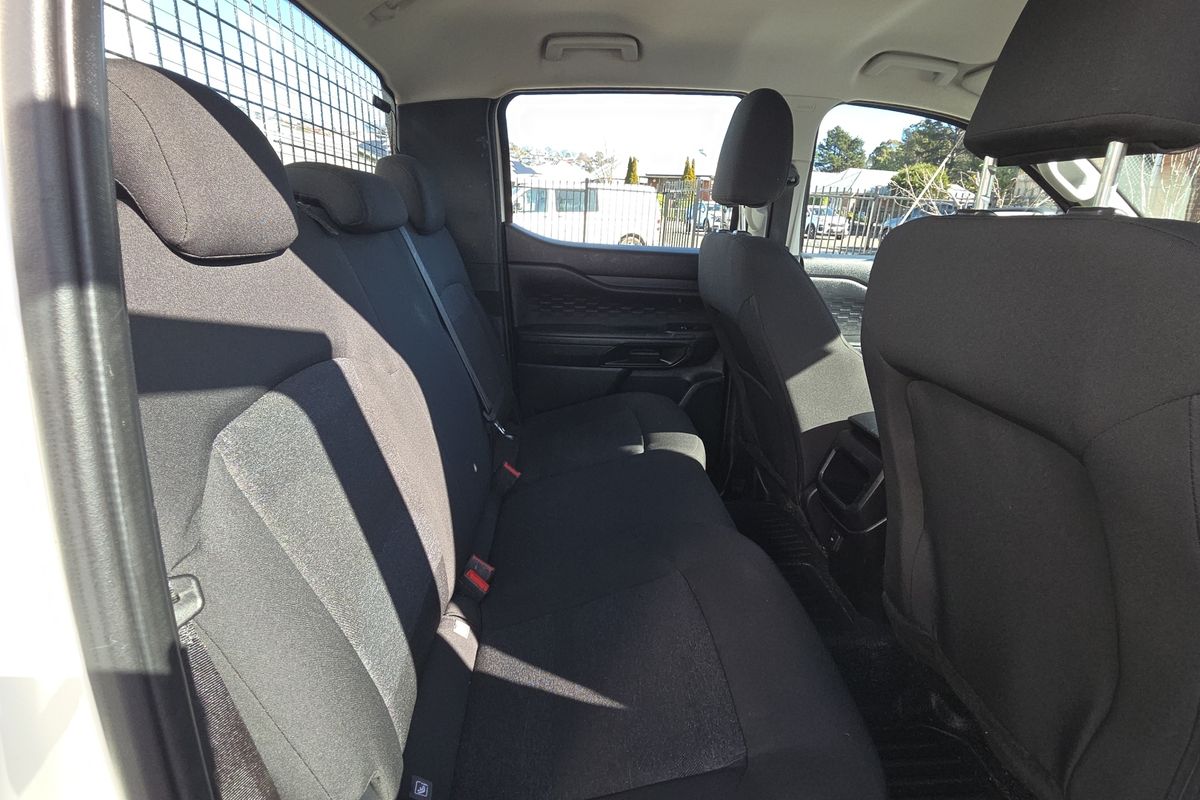 Ford 2022.00 DOUBLE CAB CHASSIS XL . 2.0L BiT DSL 10 SPD AUTO 4x4 .