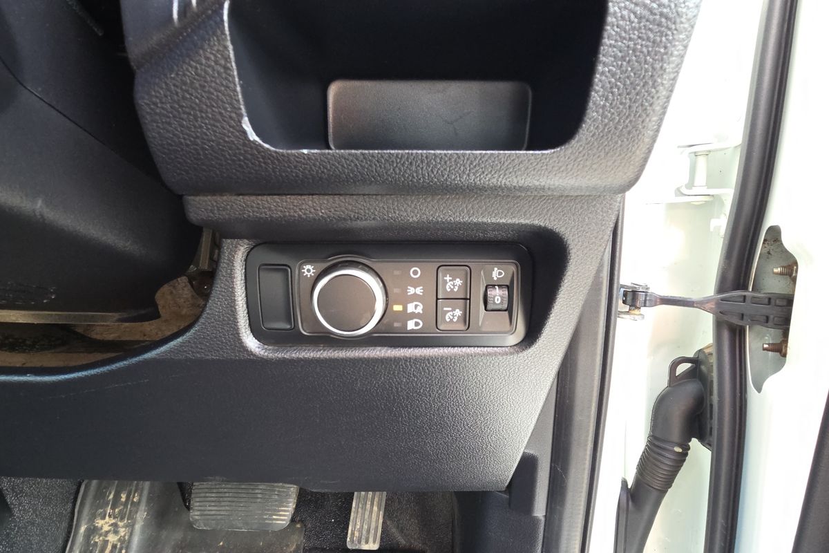 Ford 2022.00 DOUBLE CAB CHASSIS XL . 2.0L BiT DSL 10 SPD AUTO 4x4 .