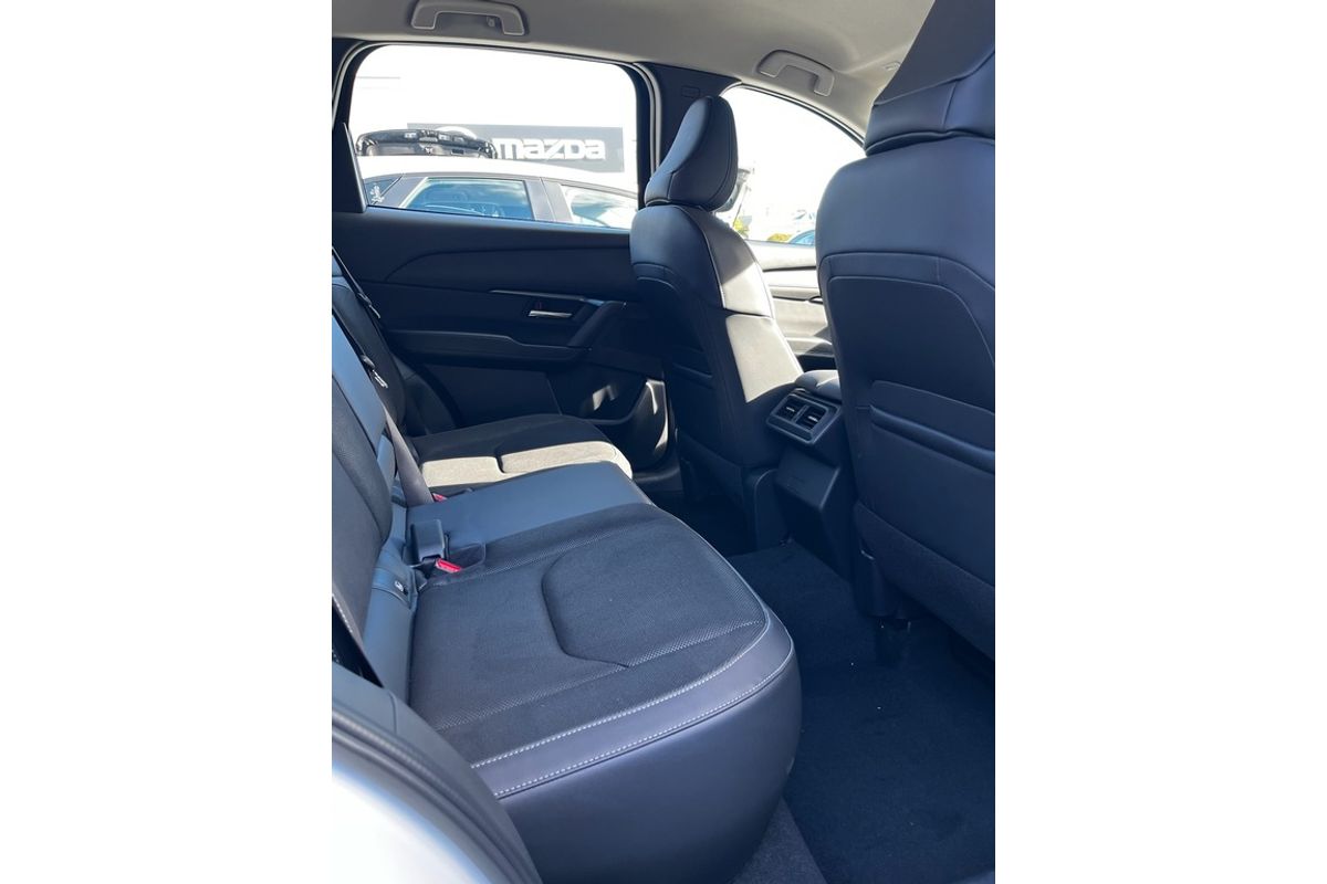 Mazda Q 6AUTO G25 TOURING PETROL AWD Mazda Q 6AUTO G25 TOURING PETROL AWD