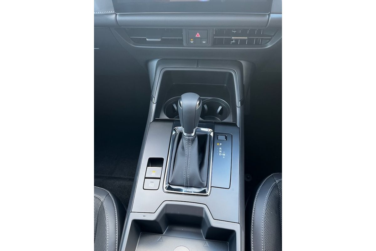 Mazda Q 6AUTO G25 TOURING PETROL AWD Mazda Q 6AUTO G25 TOURING PETROL AWD