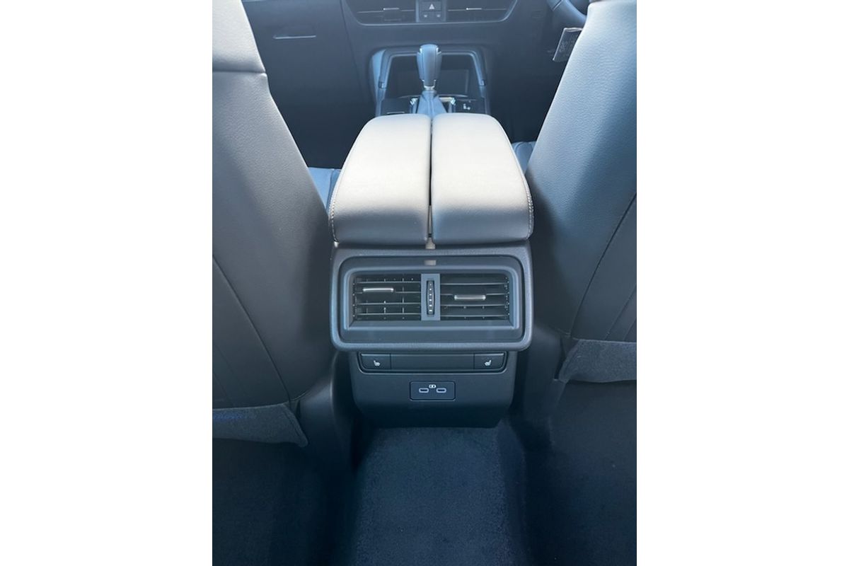Mazda Q 6AUTO G25 AKERA PETROL AWD