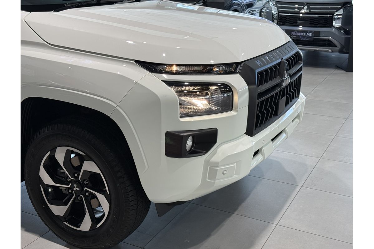 2026 Mitsubishi MV Triton GLX 2.4L D 6AT 4X4 SC CC