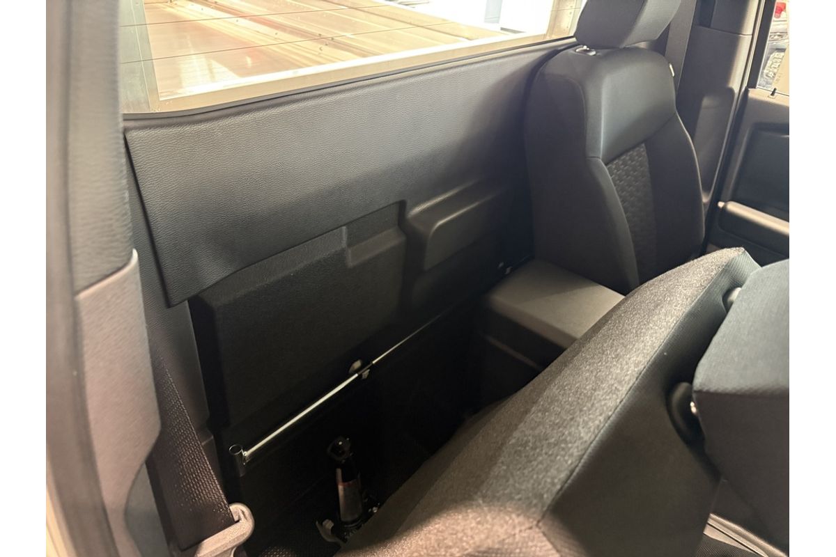 2026 Mitsubishi MV Triton GLX 2.4L D 6AT 4X4 SC CC