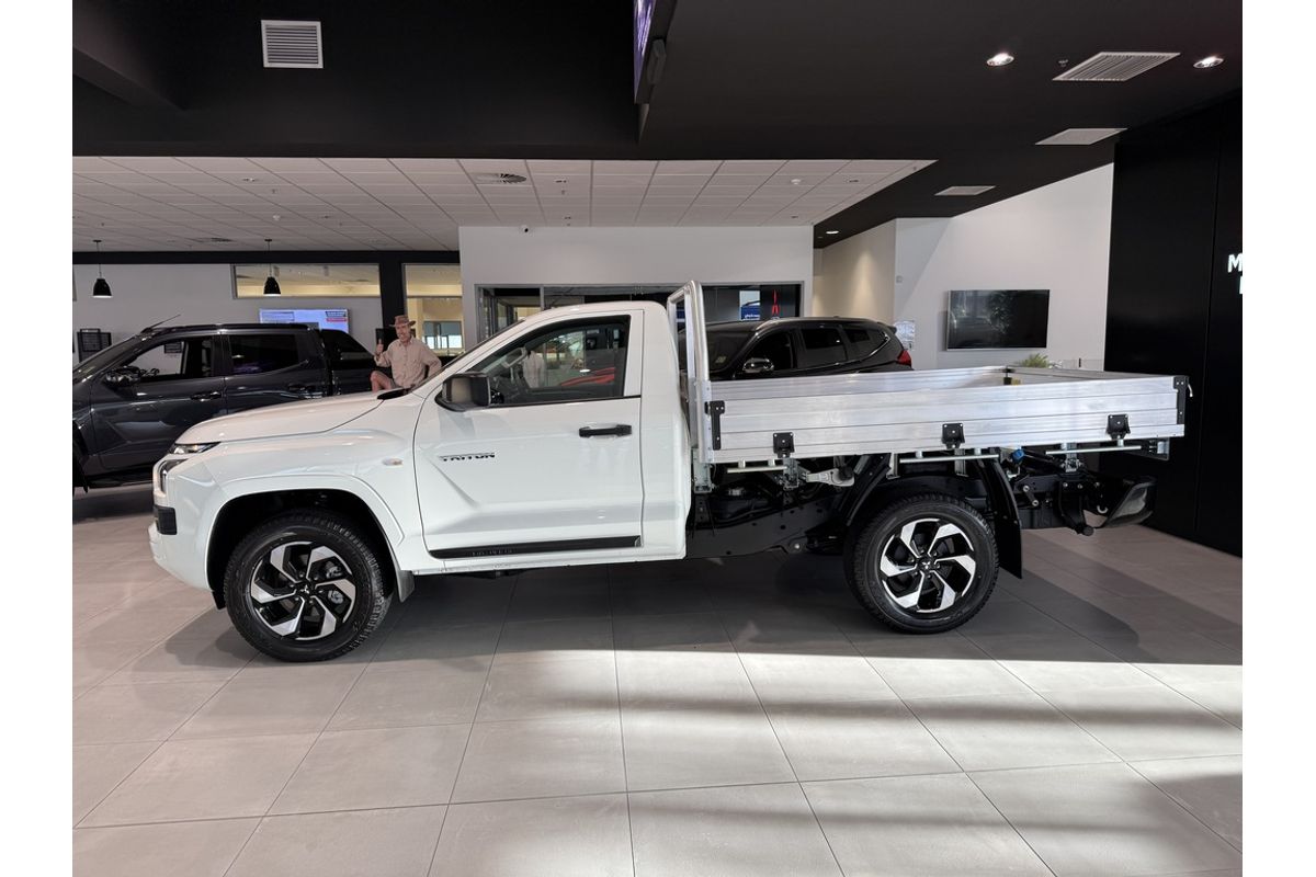 2026 Mitsubishi MV Triton GLX 2.4L D 6AT 4X4 SC CC