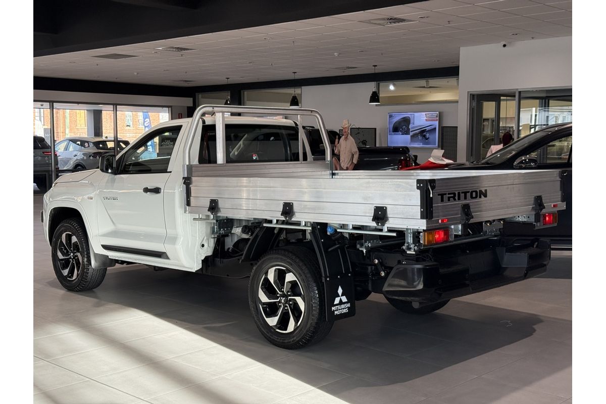 2026 Mitsubishi MV Triton GLX 2.4L D 6AT 4X4 SC CC
