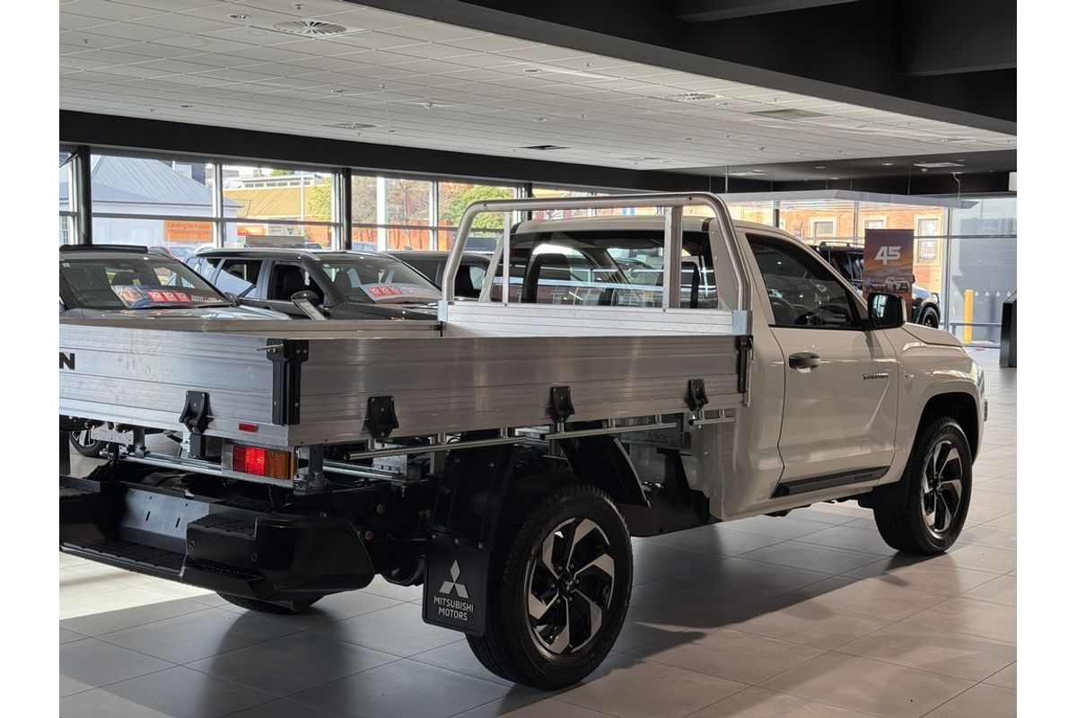 2026 Mitsubishi MV Triton GLX 2.4L D 6AT 4X4 SC CC