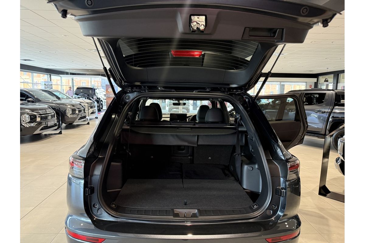 2026 Mitsubishi ZM Outlander LS BLACK 2.5L CVT 2WD 7ST