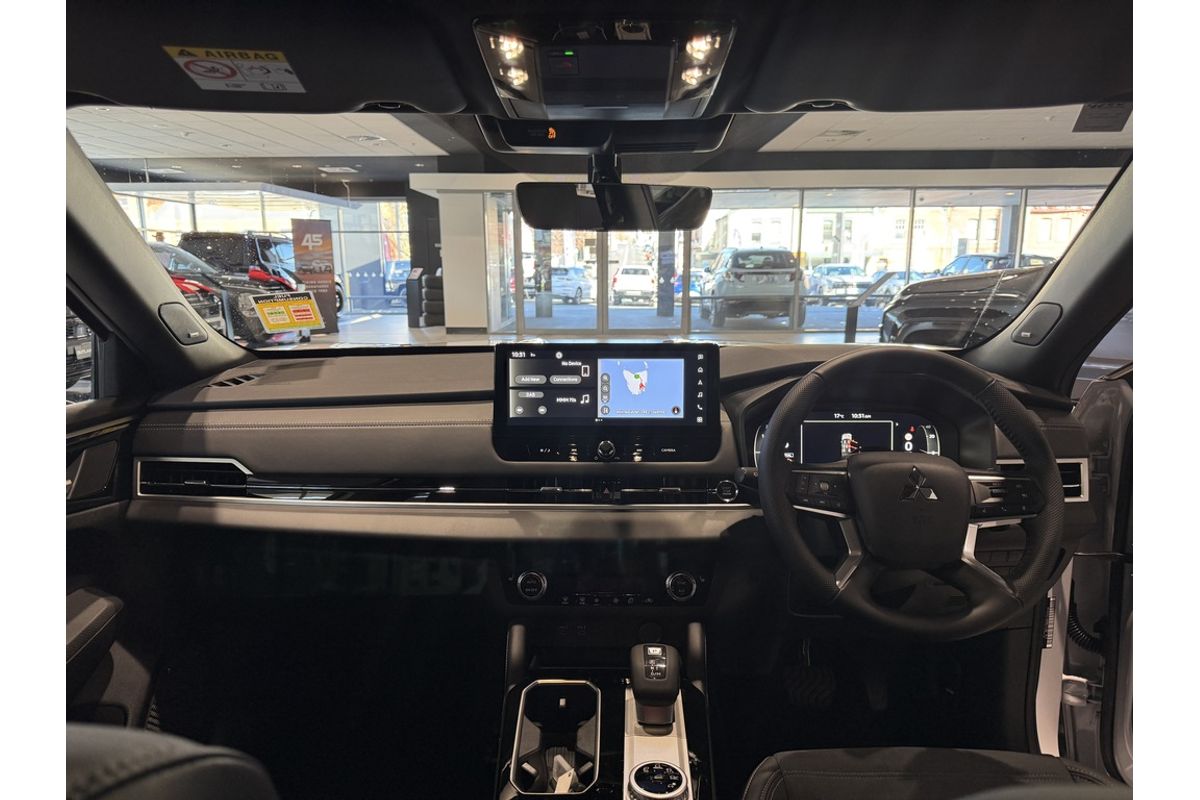 2026 Mitsubishi ZM Outlander LS BLACK 2.5L CVT 2WD 7ST