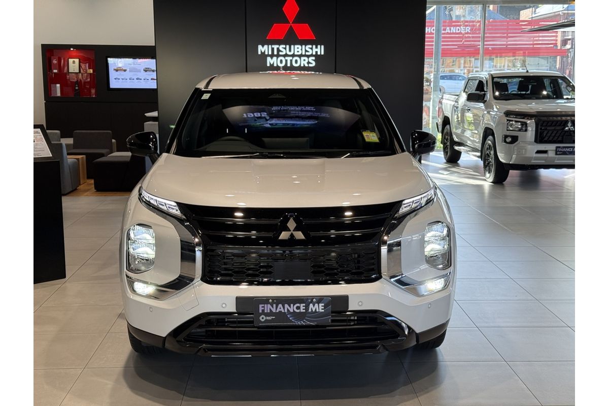 2026 Mitsubishi ZM Outlander LS BLACK 2.5L CVT 2WD 7ST