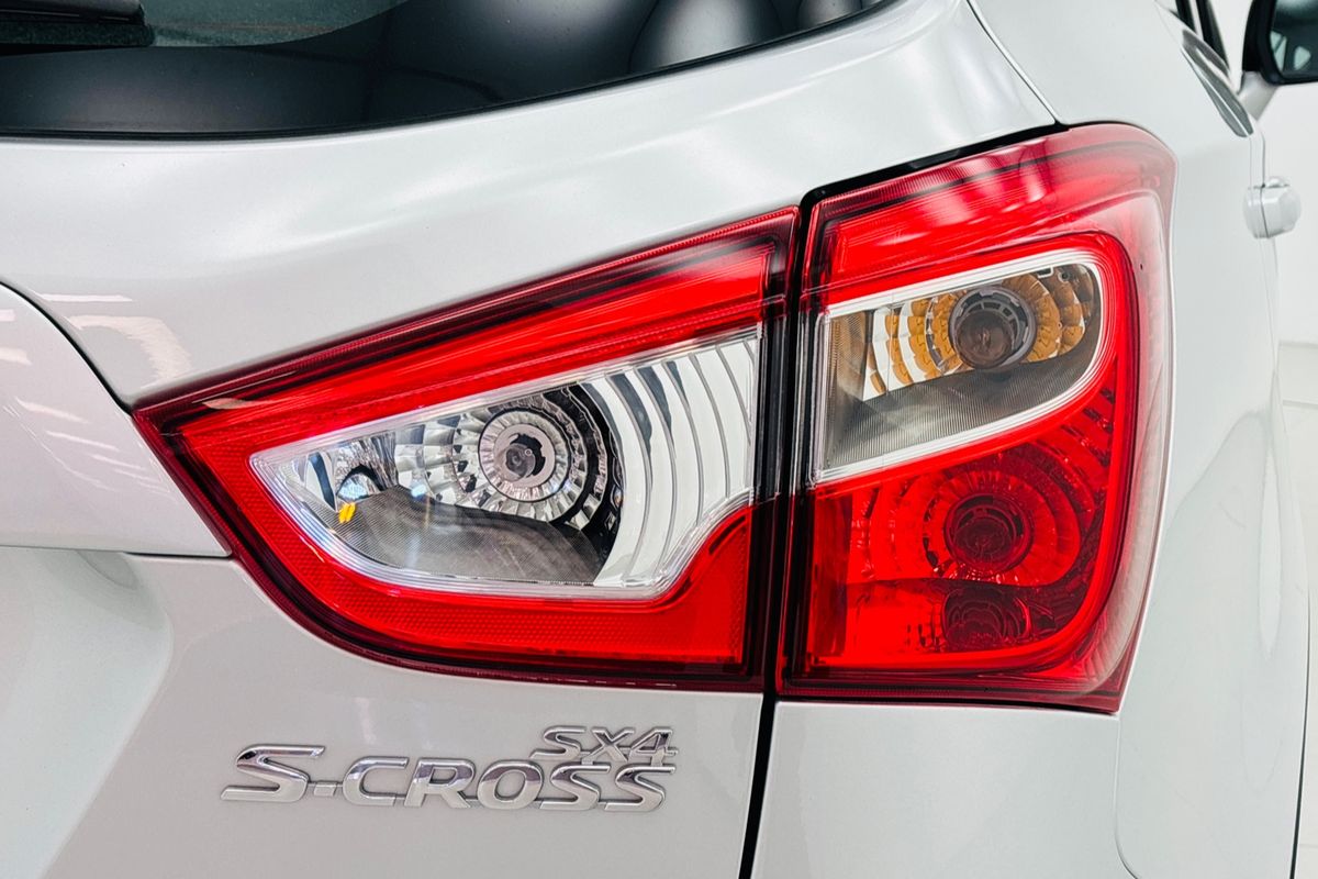 2015 SUZUKI S-CROSS GLX PRESTIGE (4x4) CONTINUOUS VARIABLE 4D WAGON 4CYL