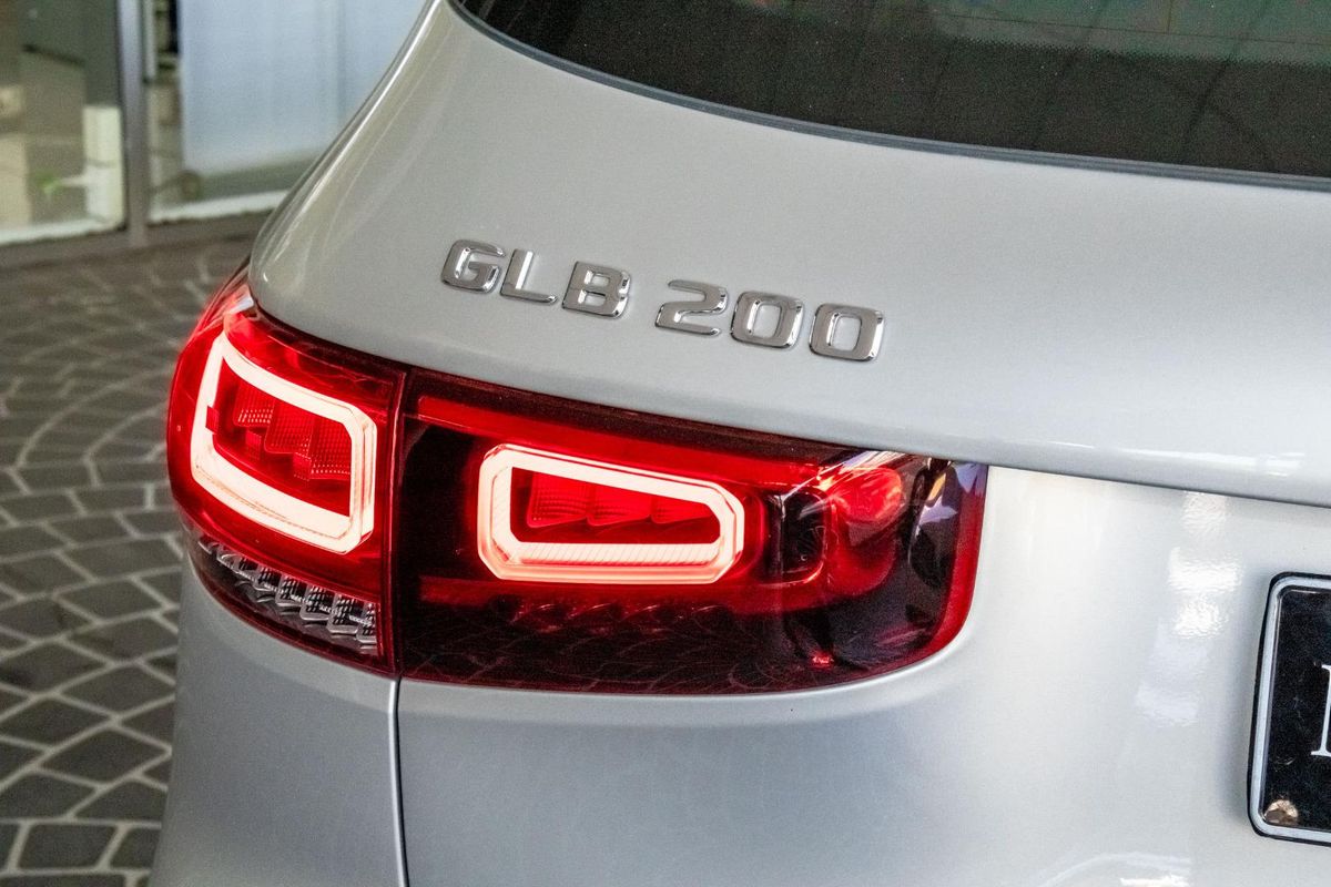 X247 802+052MY GLB200 WAG DUAL 7sp 1.3T
