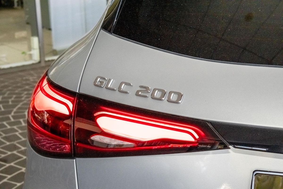 X254 806MY GLC200 WAG 9G 9sp 2 0T/17kW