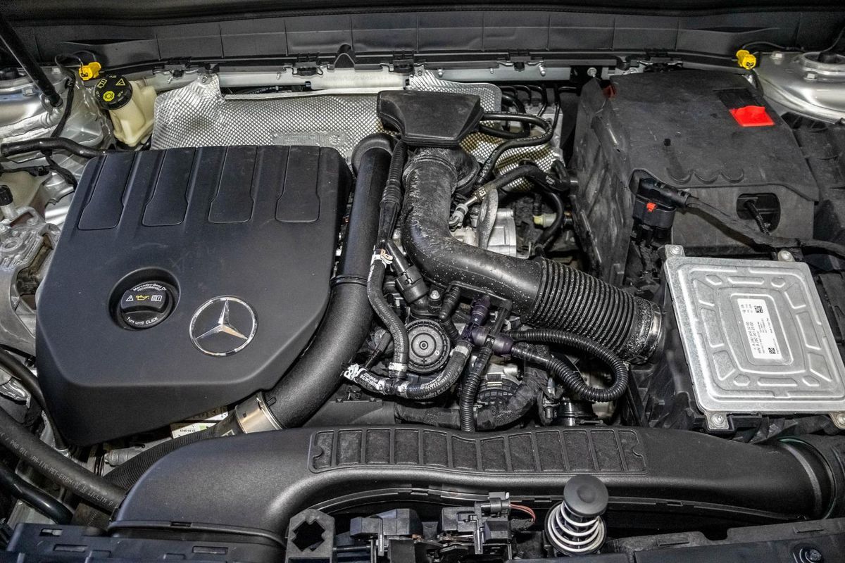 X247 802+052MY GLB200 WAG DUAL 7sp 1.3T