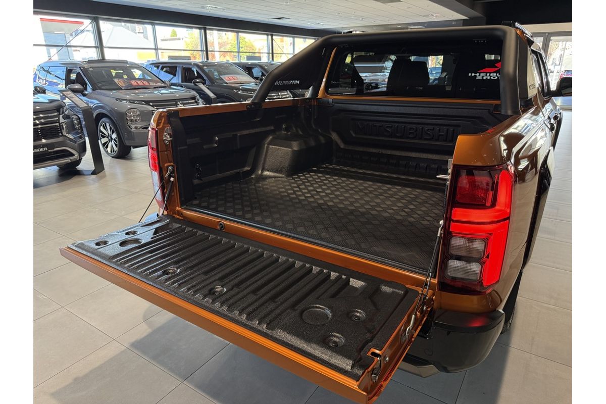 2025 Mitsubishi MV Triton GSR Touring 2.4L D 6AT 4X4 DC PU