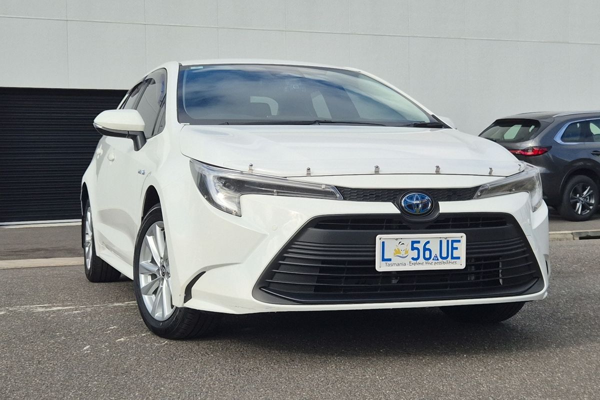 Ascent Sport 1.8L Auto CVT