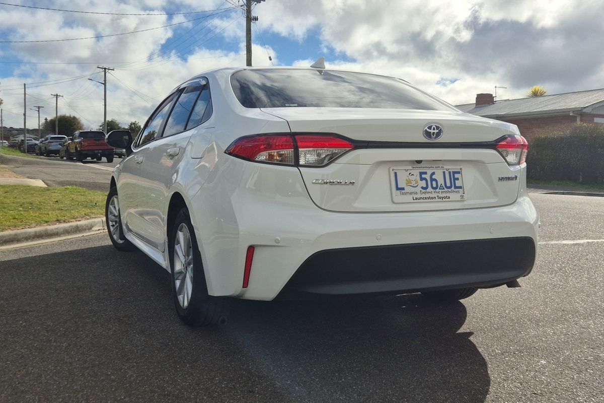 Ascent Sport 1.8L Auto CVT