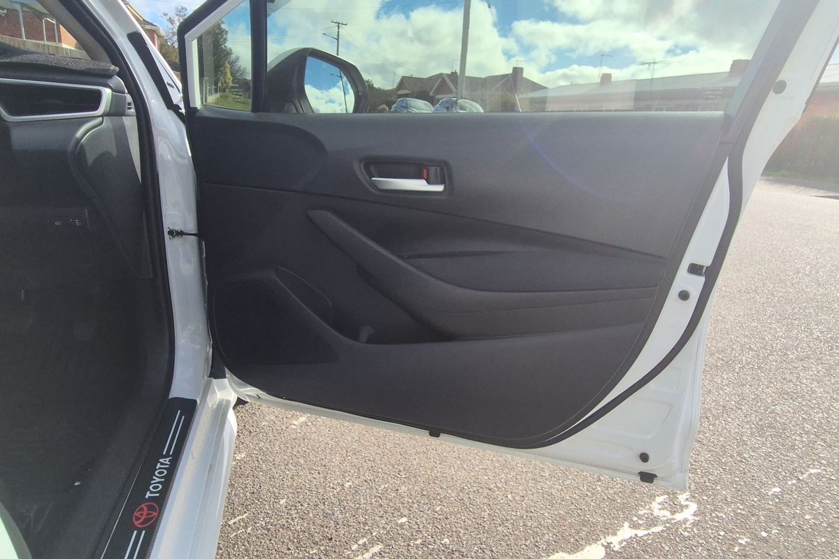 Ascent Sport 1.8L Auto CVT