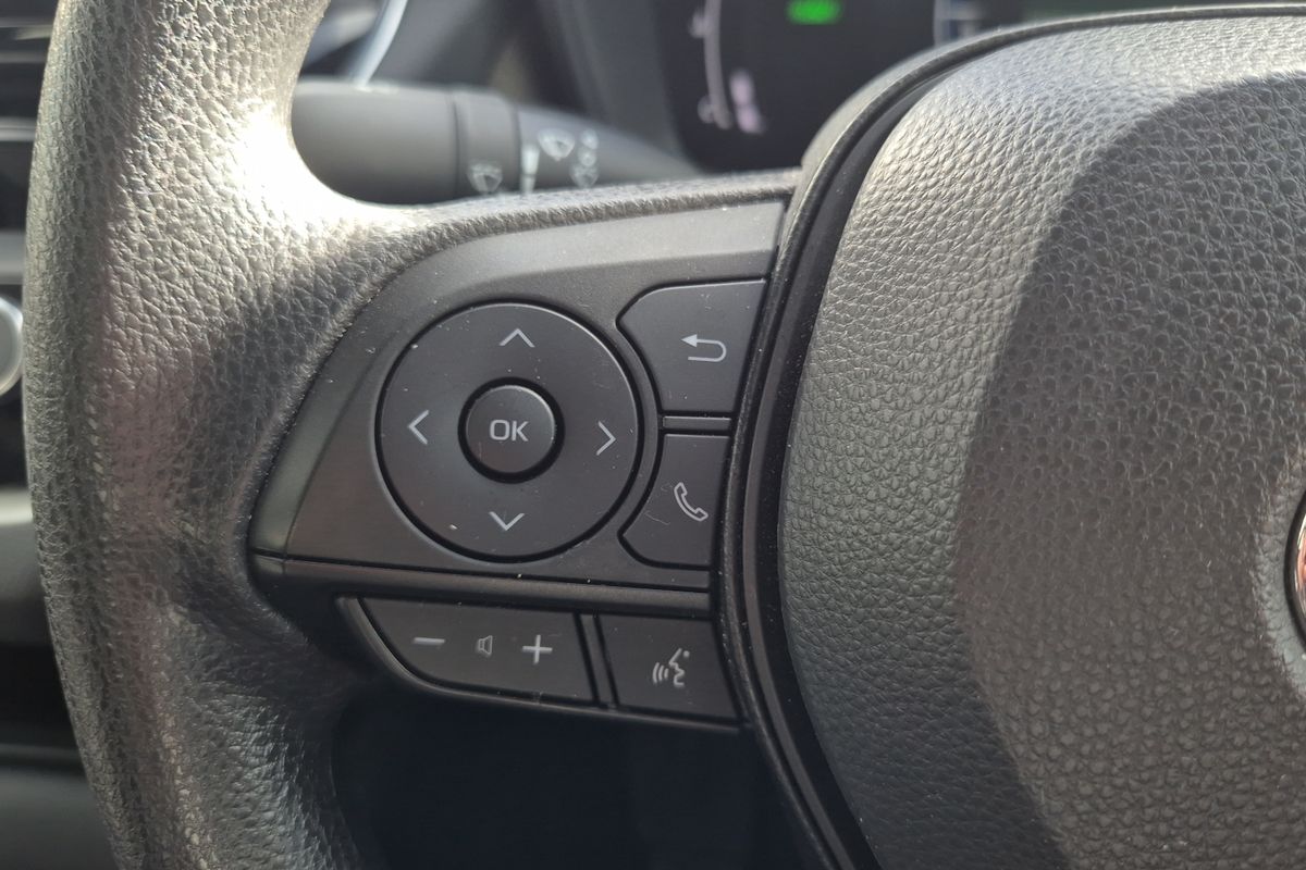 Ascent Sport 1.8L Auto CVT