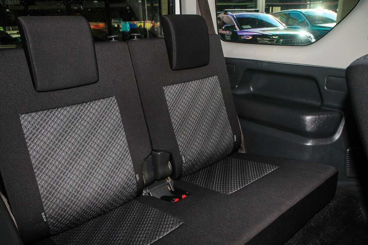 Suzuki jimny isofix 2025