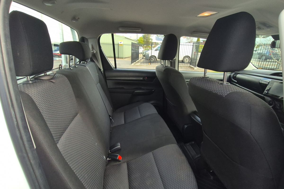 4x2 Workmate 2.7L Petrol Manual Double Cab