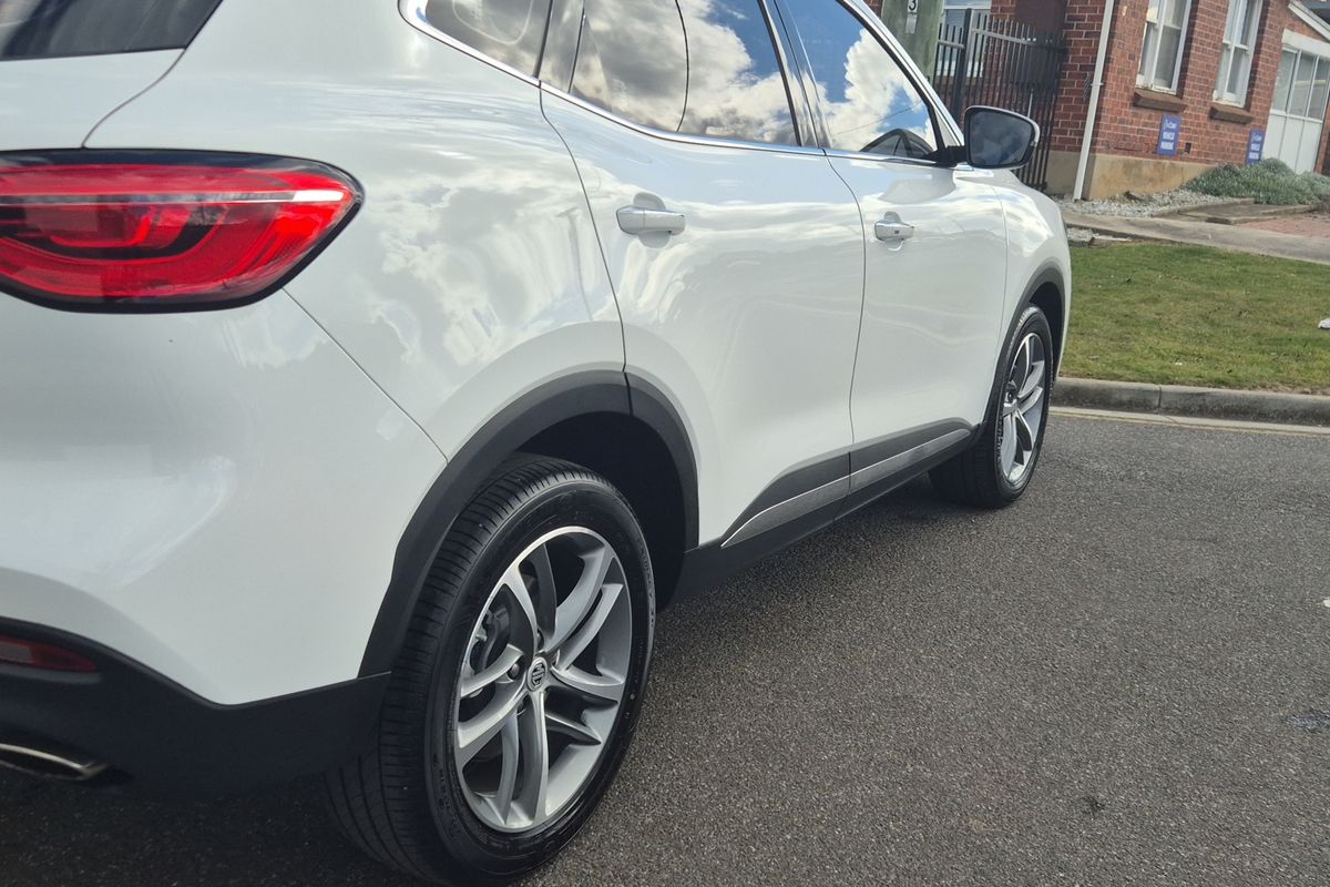 MY24 MG 1.5T EXCITE 5DR SUV